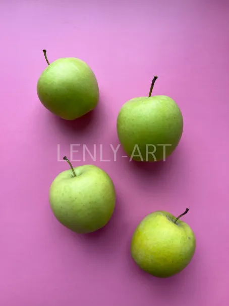 Четыре яблока на сиреневом фоне #488