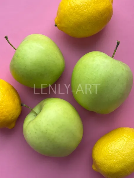 Яблоки лимоны на сиреневом фоне #492