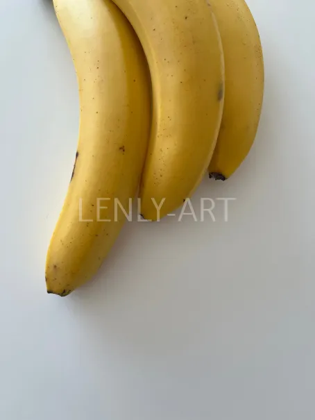 Бананы на светлом фоне #606