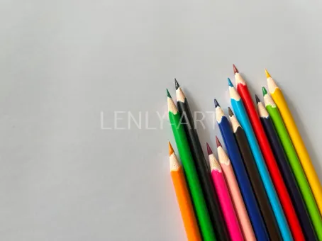 Яркие карандаши #692