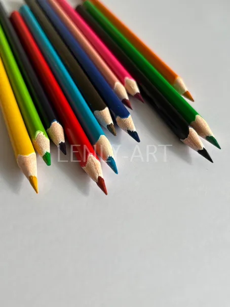 Заточенные цветные карандаши #694 