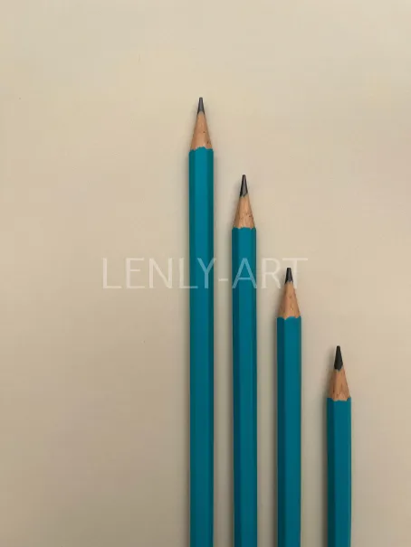 Бежевый фон с карандашами #885